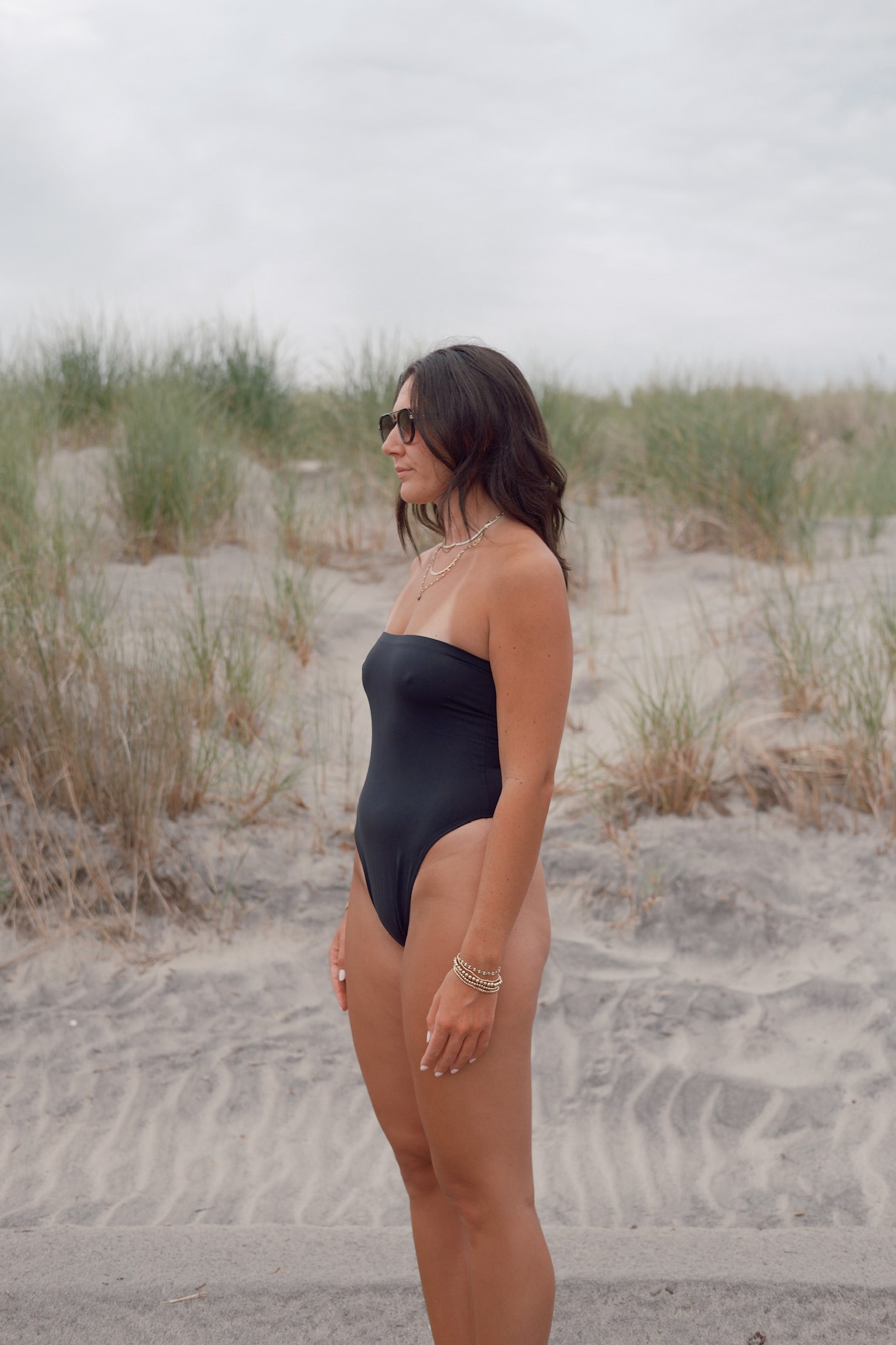 lizzy one piece - black